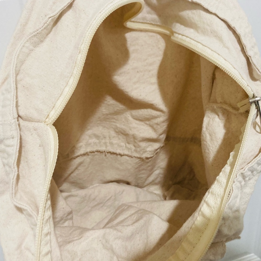 PBS Kids Cream Tote Bag: Little paint on one handle otherwise like new! - Picture 5 of 5